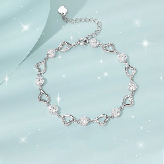 Arlore Diamond Heart Armband